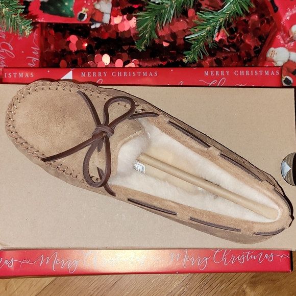 UGG Dakota Moccasins in Chestnut - Picture 2 of 6